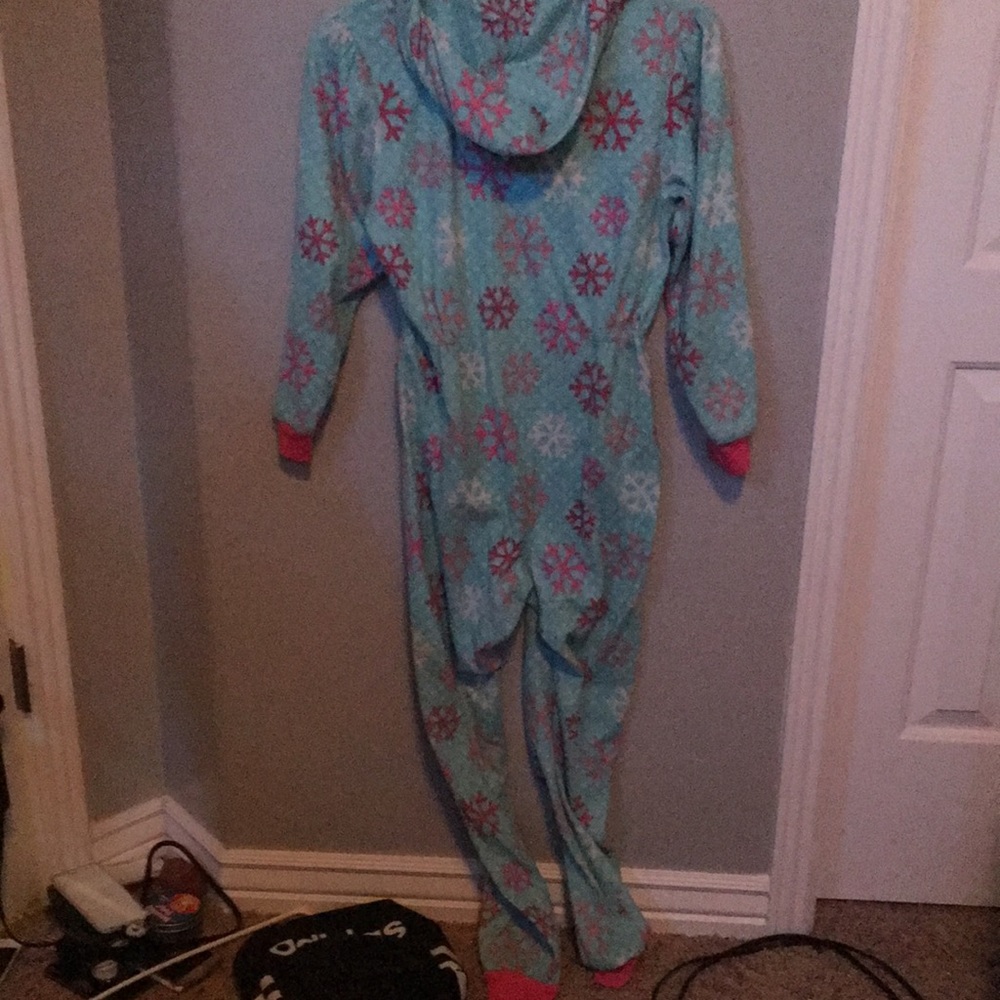 Onesie - Picture 2 of 4